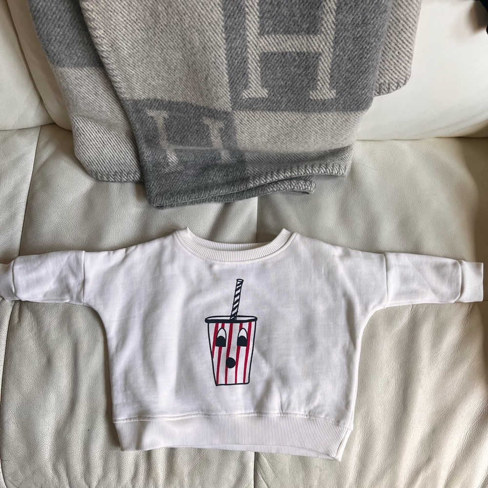 Hugo loves Tiki Soda unisex sweatshirt white 6-12 months ! Cute!